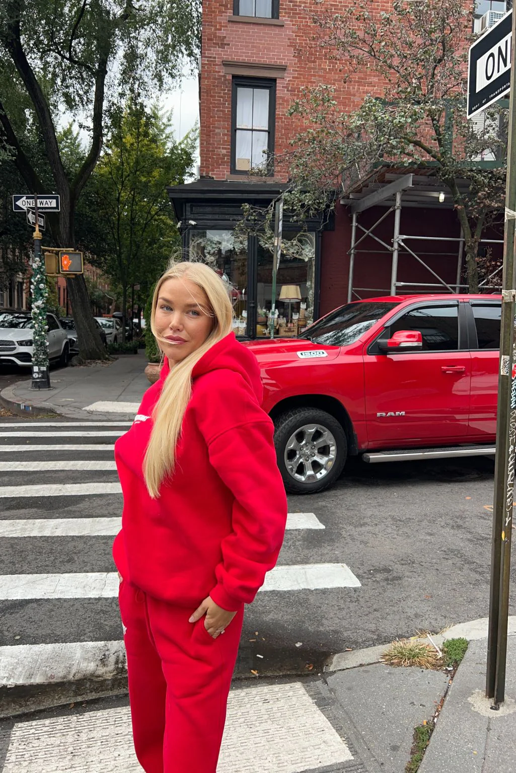 NEW YORK EDIT OVERSIZED HOODIE - Image 11