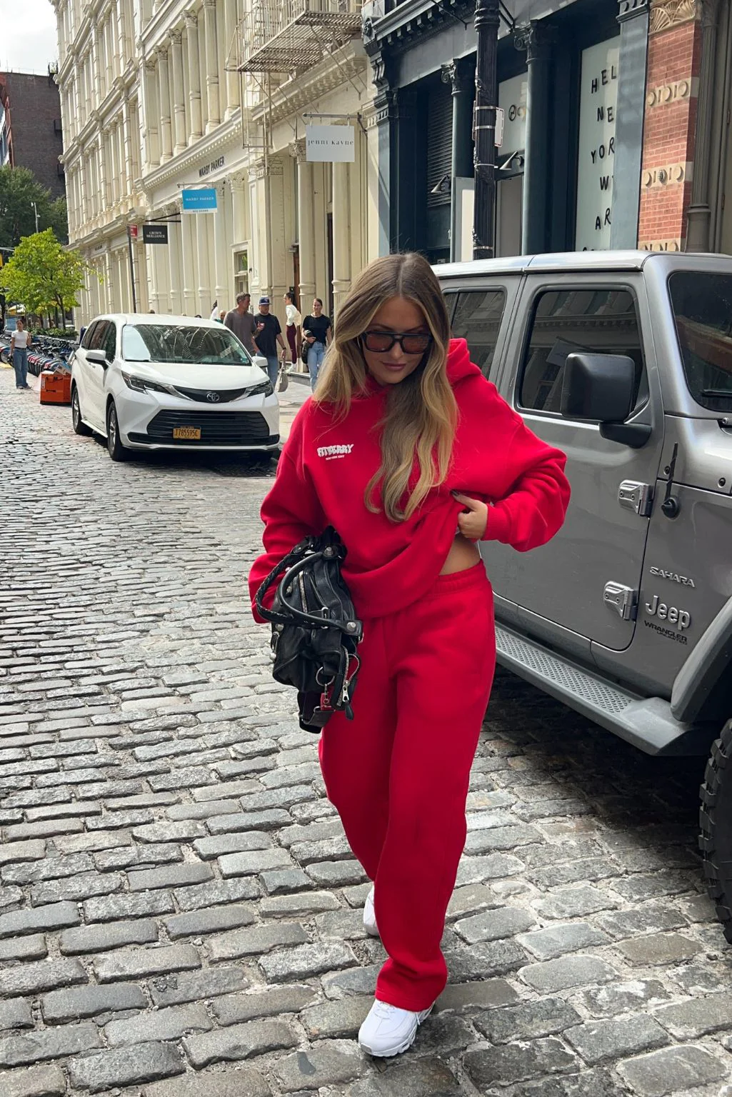 NEW YORK EDIT OVERSIZED HOODIE - Image 13