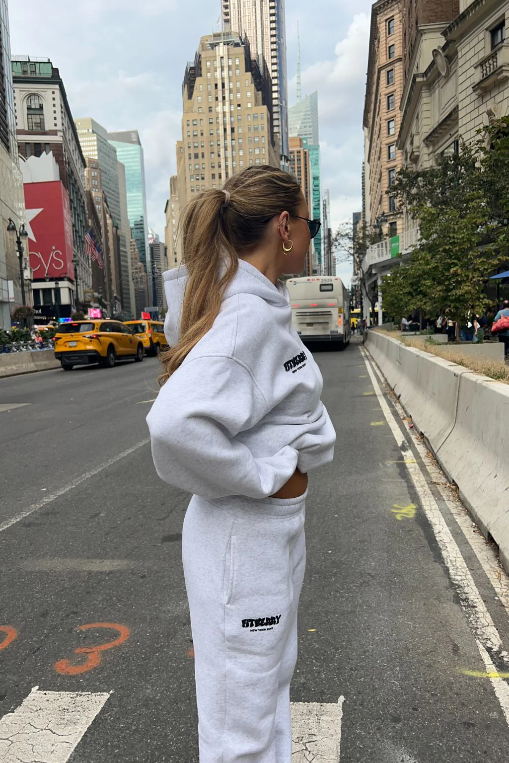 NEW YORK EDIT OVERSIZED HOODIE - Image 8