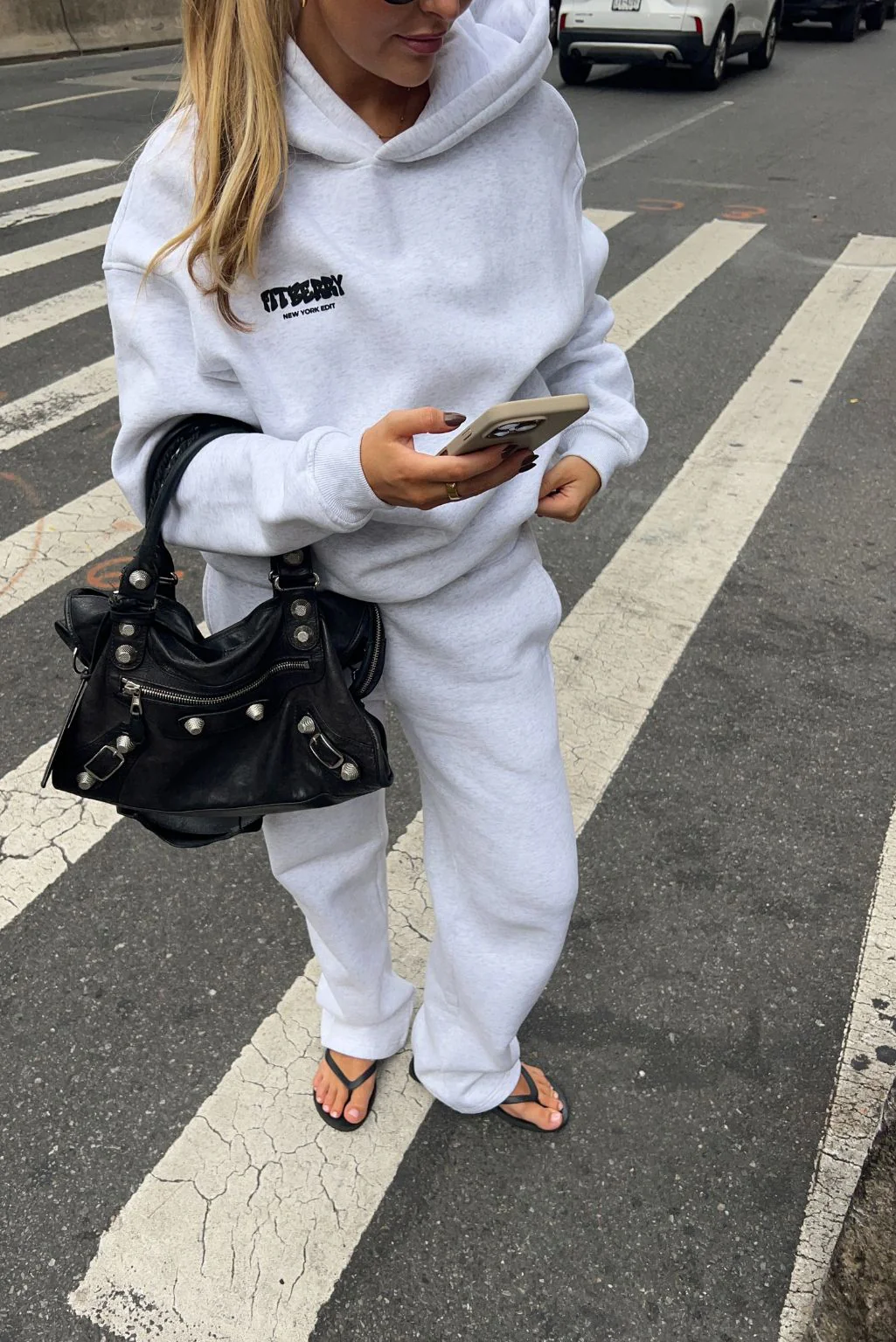 NEW YORK EDIT OVERSIZED HOODIE - Image 9