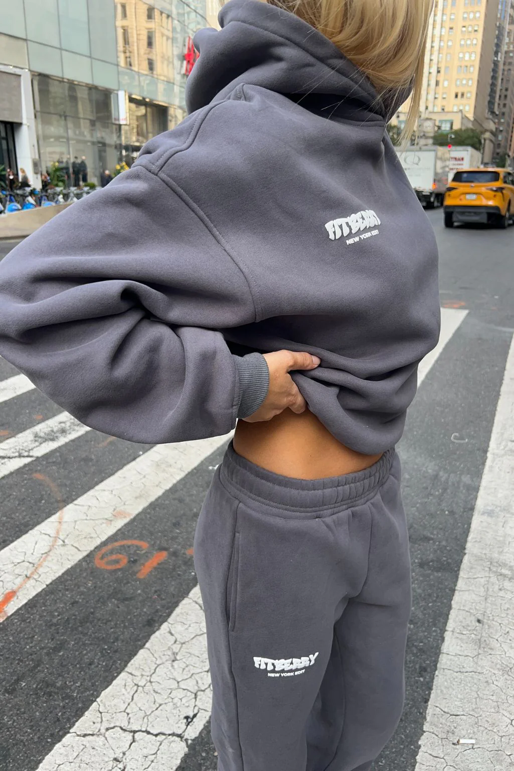 NEW YORK EDIT OVERSIZED HOODIE - Image 17