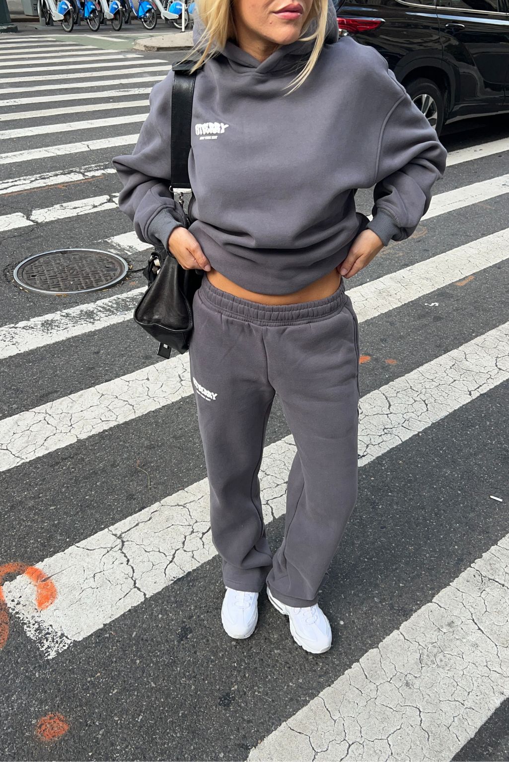 NEW YORK EDIT OVERSIZED HOODIE - Image 5