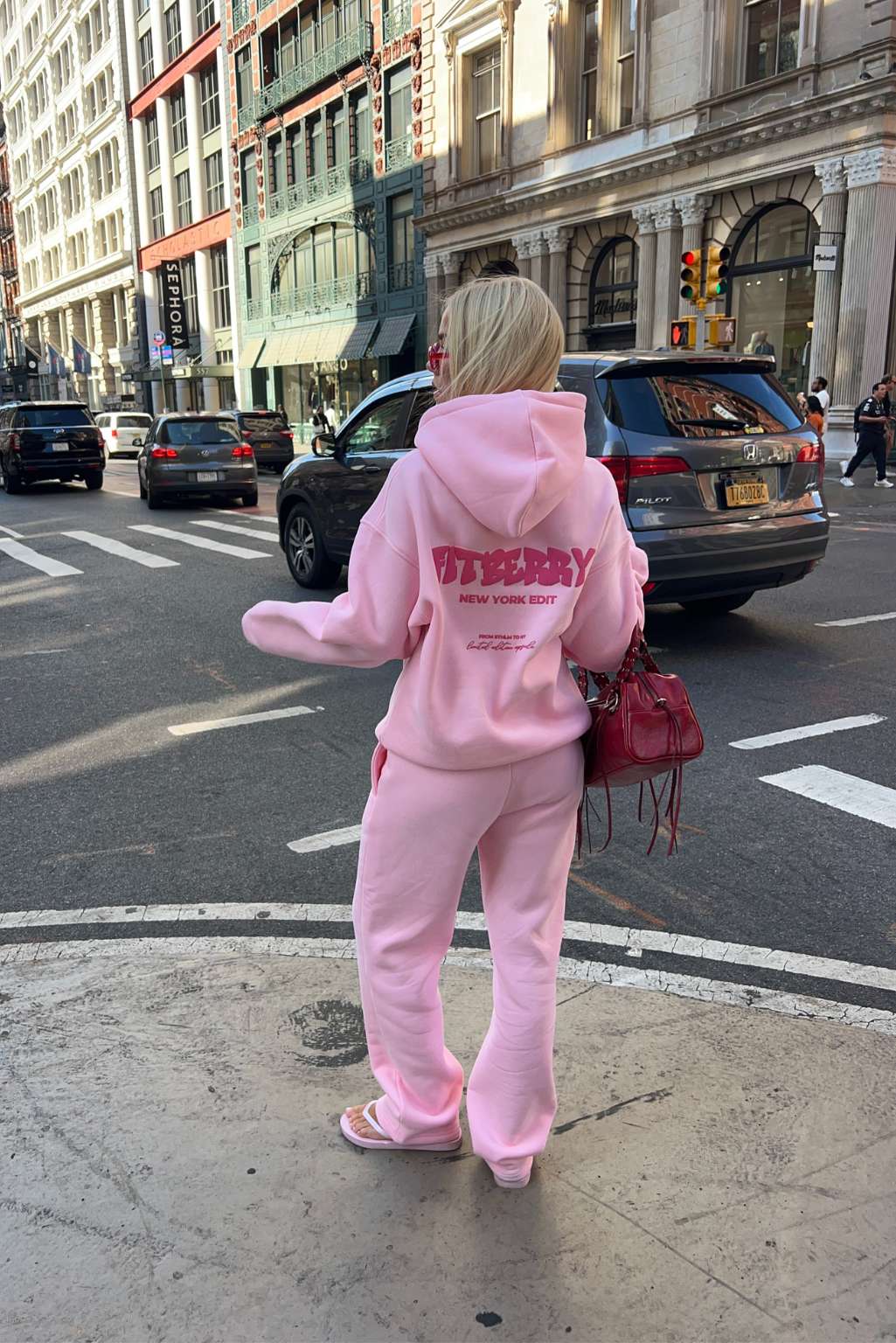 NEW YORK EDIT OVERSIZED HOODIE - Image 8