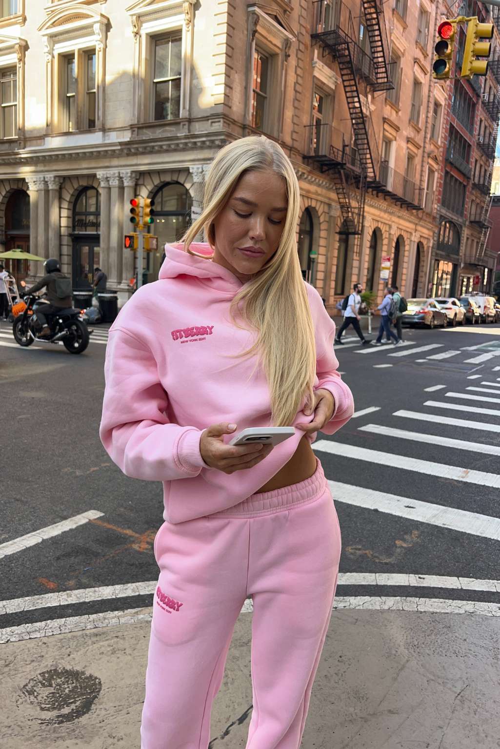 NEW YORK EDIT OVERSIZED HOODIE - Image 9