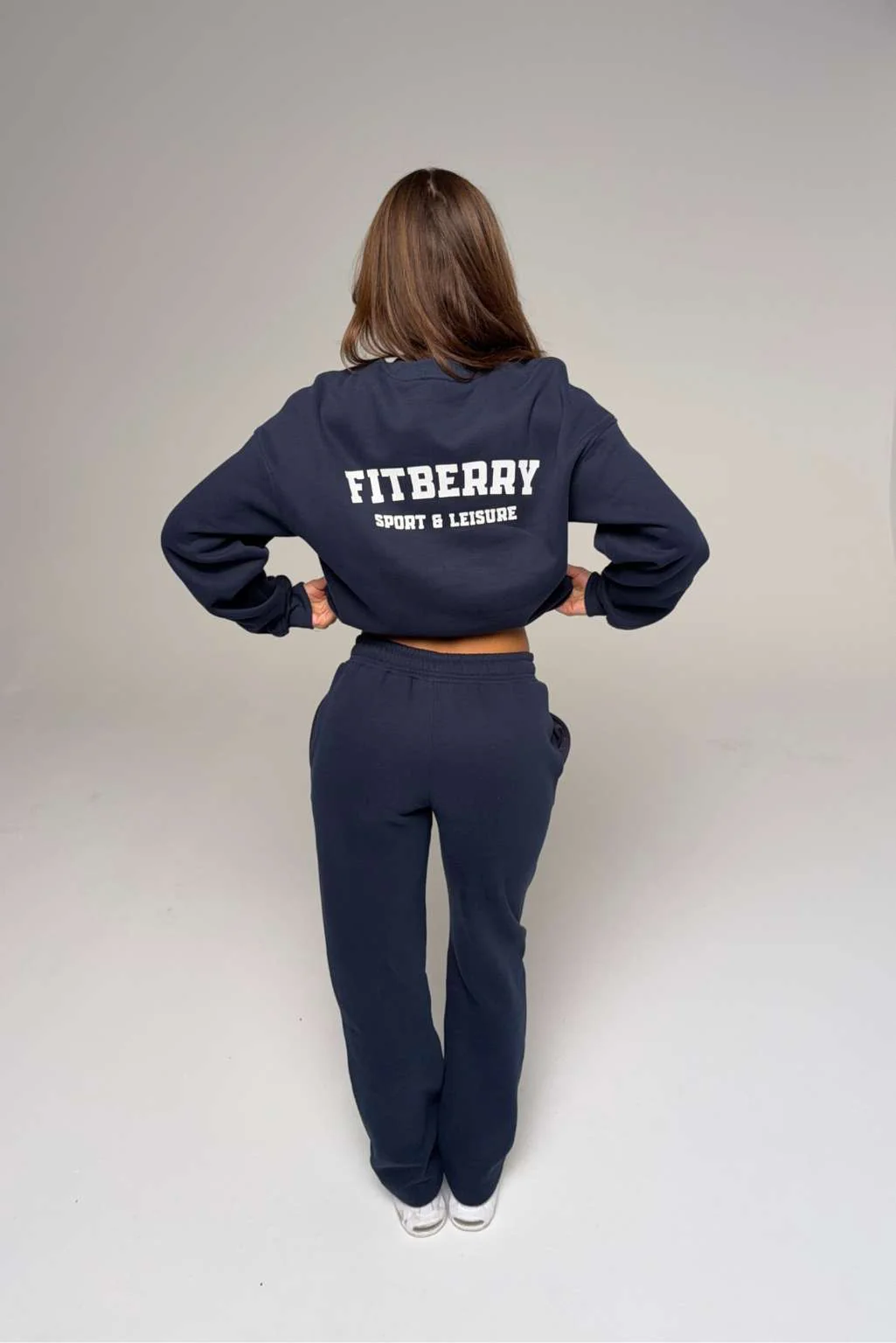 SPORT & LEISURE OVERSIZED CREWNECK - Image 12