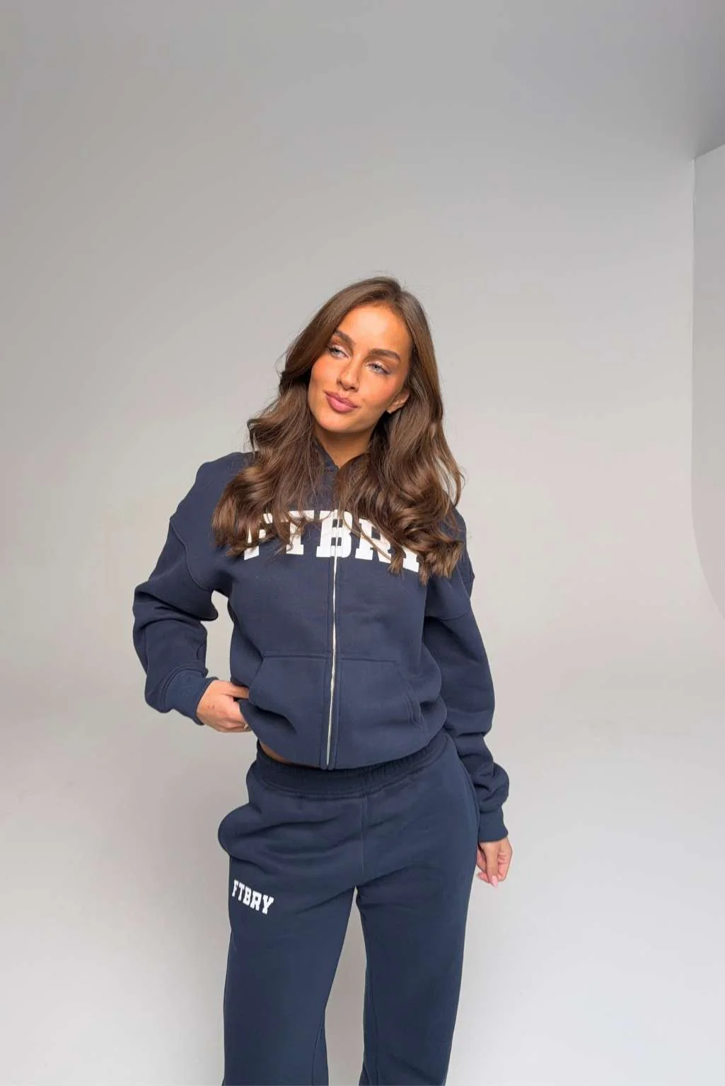 SPORT & LEISURE OVERSIZED ZIP HOODIE - Image 10