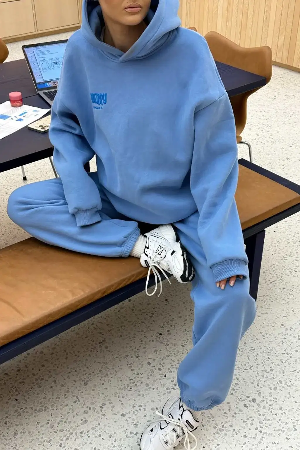 SPORTS CLUB OVERSIZED HOODIE - Image 3