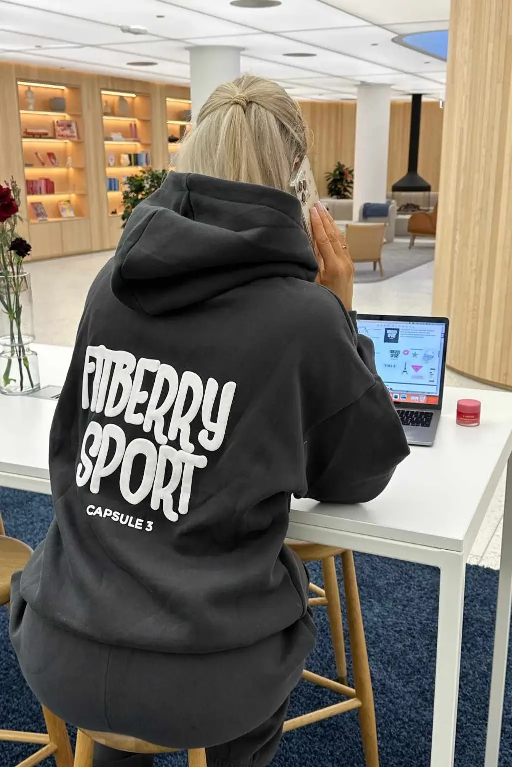 SPORTS CLUB OVERSIZED HOODIE - Image 3