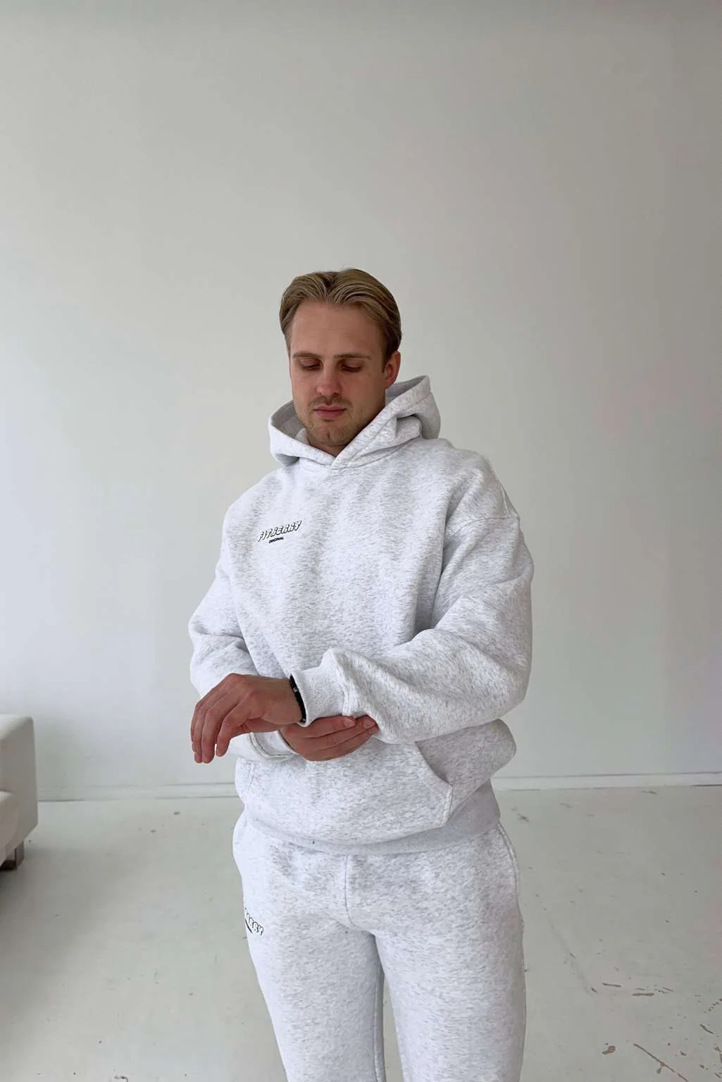 SPORTY OVERSIZED HOODIE - Image 10