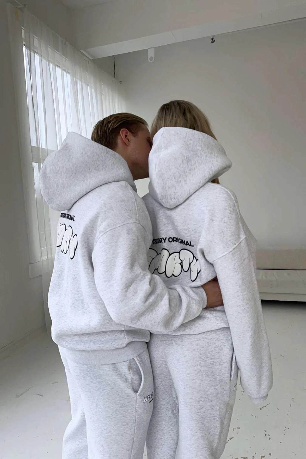 SPORTY OVERSIZED HOODIE - Image 4