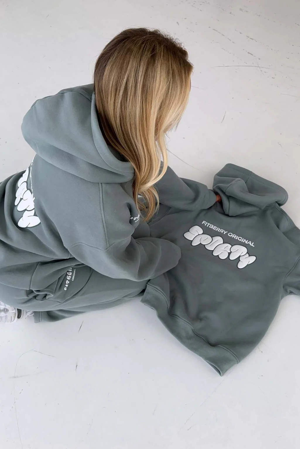 SPORTY OVERSIZED HOODIE - Image 10